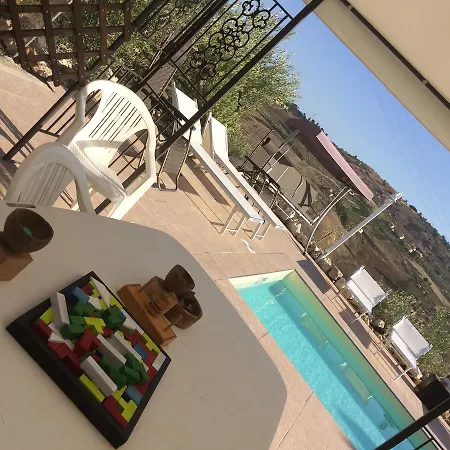 Oda ve Kahvaltı Magna Grecia 2*