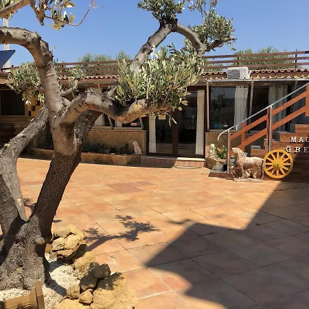 Oda ve Kahvaltı Magna Grecia 2*